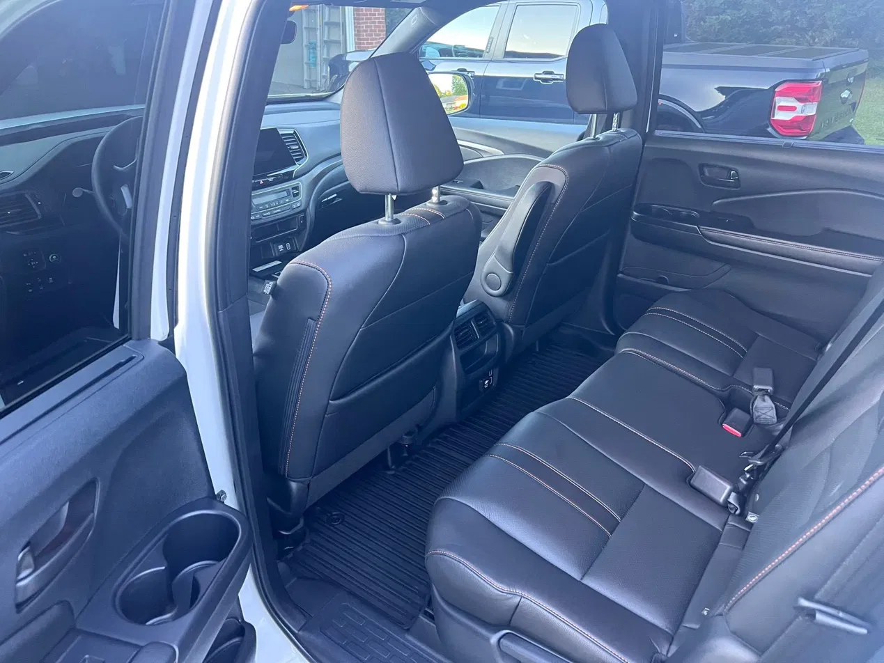 Rear Seat Detail